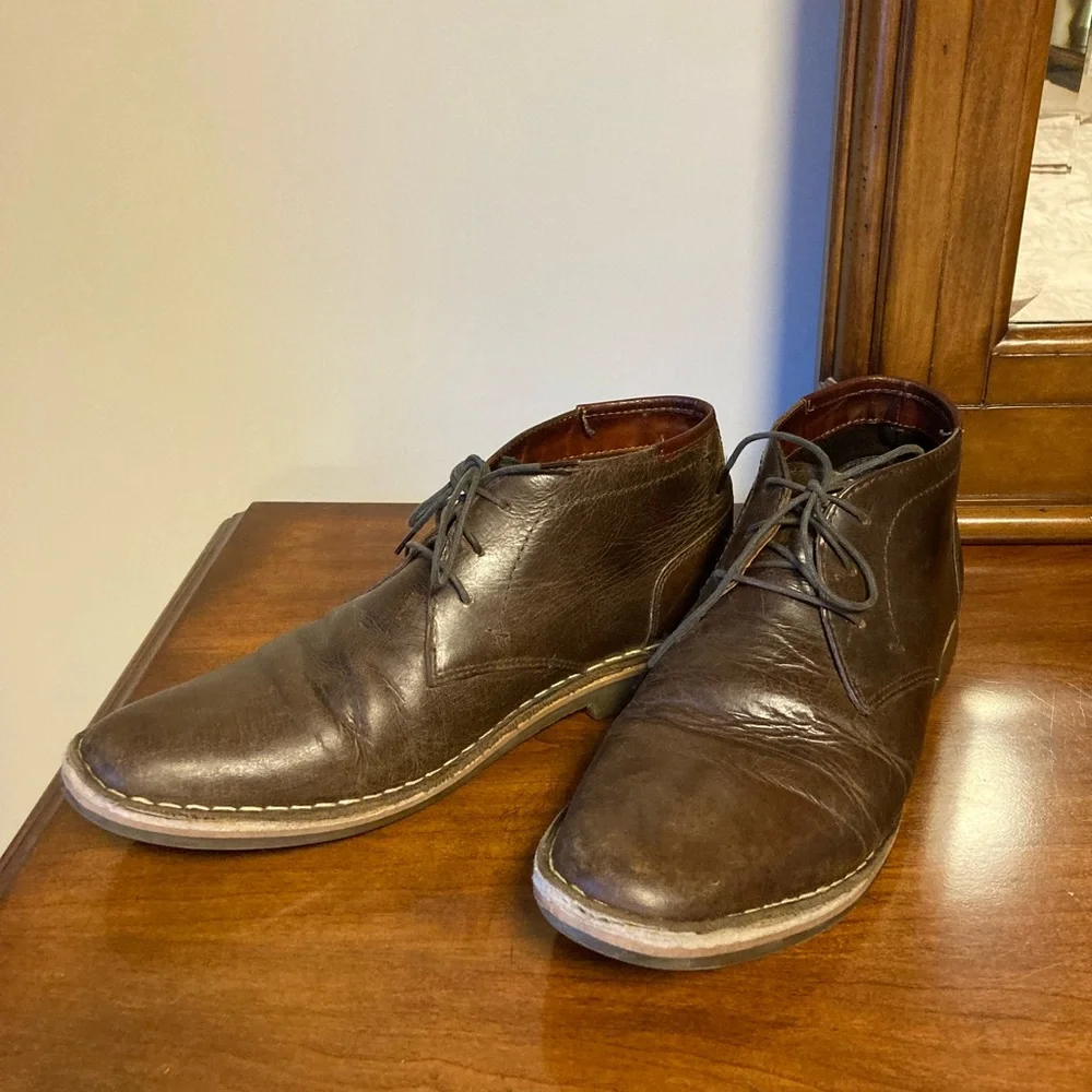 Steve Madden Men’s Dark Brown Leather Hestonn Lace Up Chukka Boot